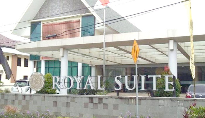 Memantau Perkembangan Bisnis Royal Suite