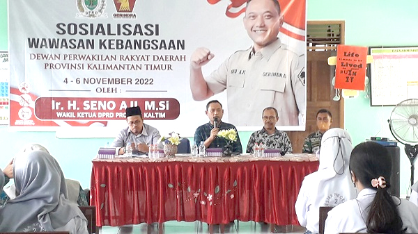 Pelajar SMAN 2 Tenggarong Diberi Pencerahan Wasbang