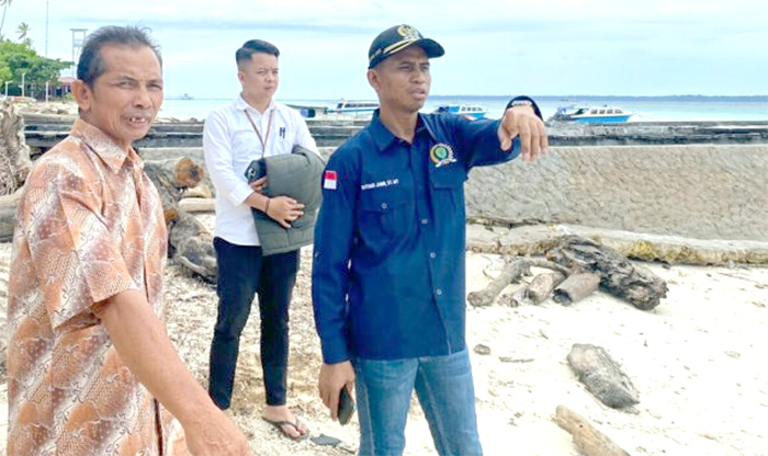 Derawan dan Maratua Sering Diterjang Ombak Besar