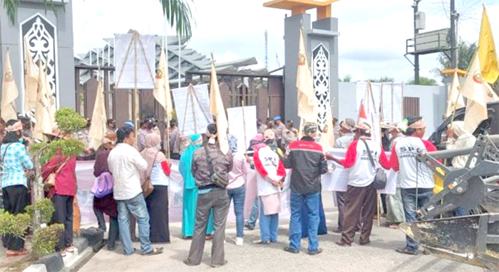 Massa SPI Demo, Legislatif Beri Dukungan