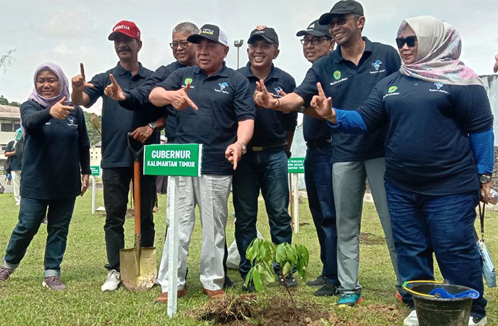 Ayo Lestarikan Pohon Endemis Asli Borneo