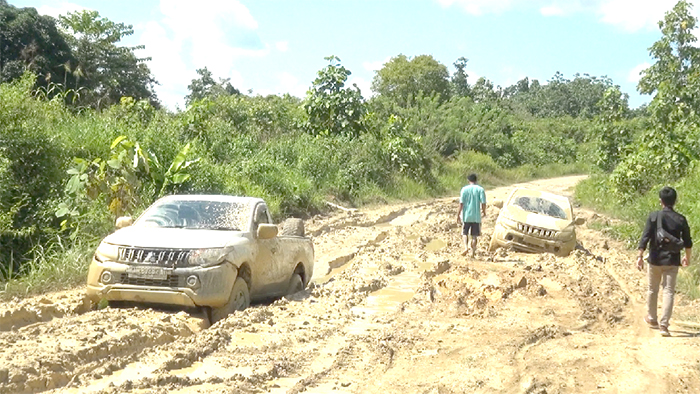 Soal Jalan Rusak Kubar – Mahulu, Veridiana Tak Akan Berhenti Sampaikan Aspirasi