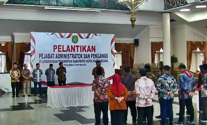 16 Pejabat Dilantik Bupati Kukar