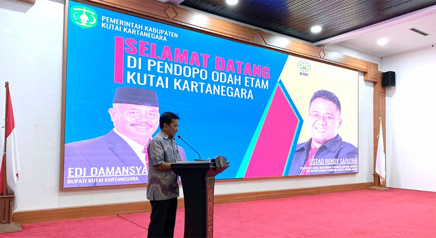 Kukar Kedatangan Founder Berkah Box Ustaz Rendy Saputra