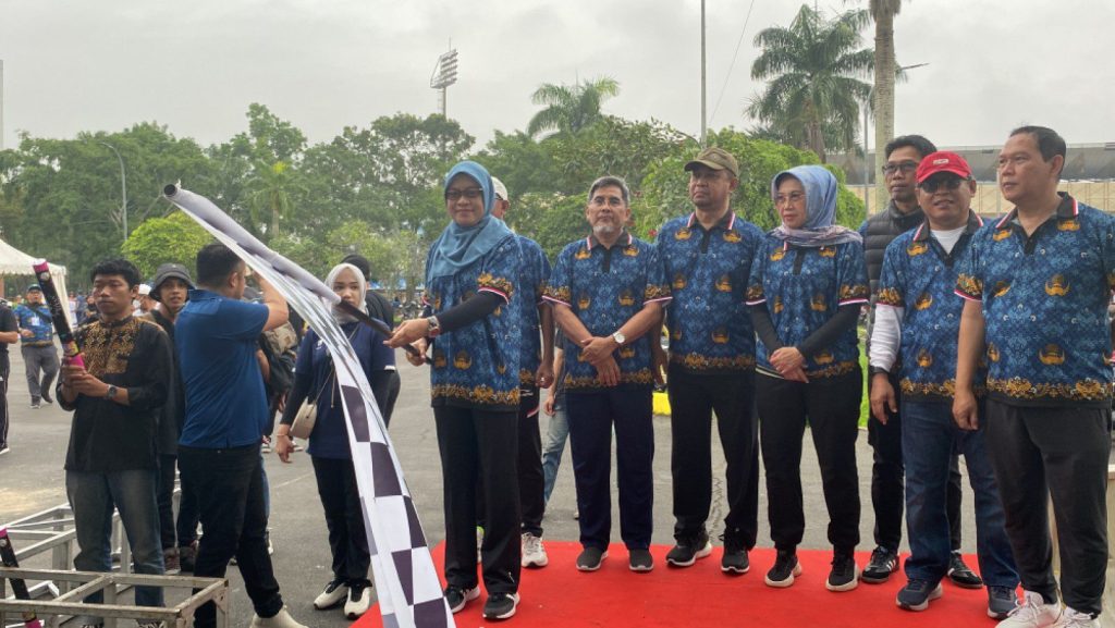 Lepas Jalan Sehat, Sri Wahyuni: Keluarga Besar Korpri Harus Bersatu