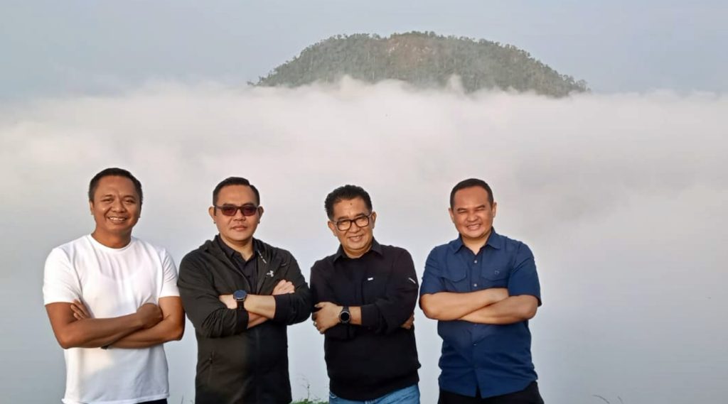 Takjub Keindahan Gunung Embun, Pj Gubernur: Ini Tempat Luar Biasa Indahnya