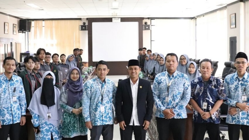 Encik Wardani Sambut Studi Visit Siswa Fastabiqul Khairat