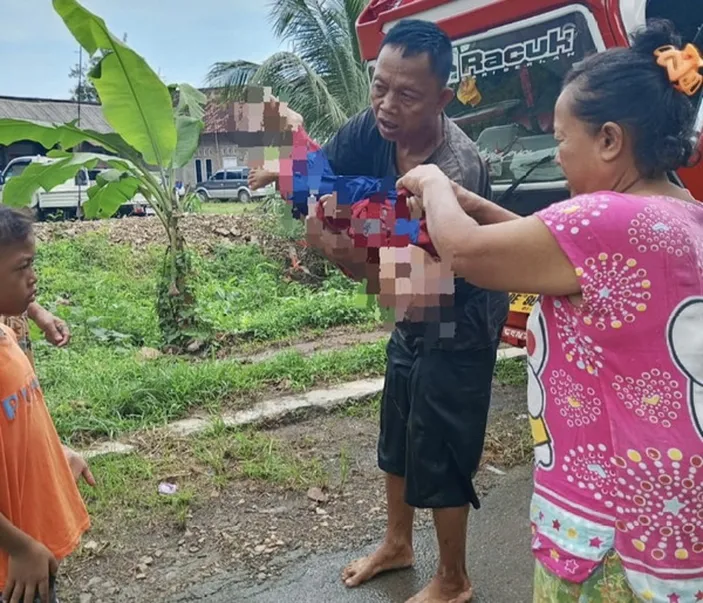 Ditemukan Bocah Berumur Dibawah Empat Tahun Hanyut di Sungai Way Nenep