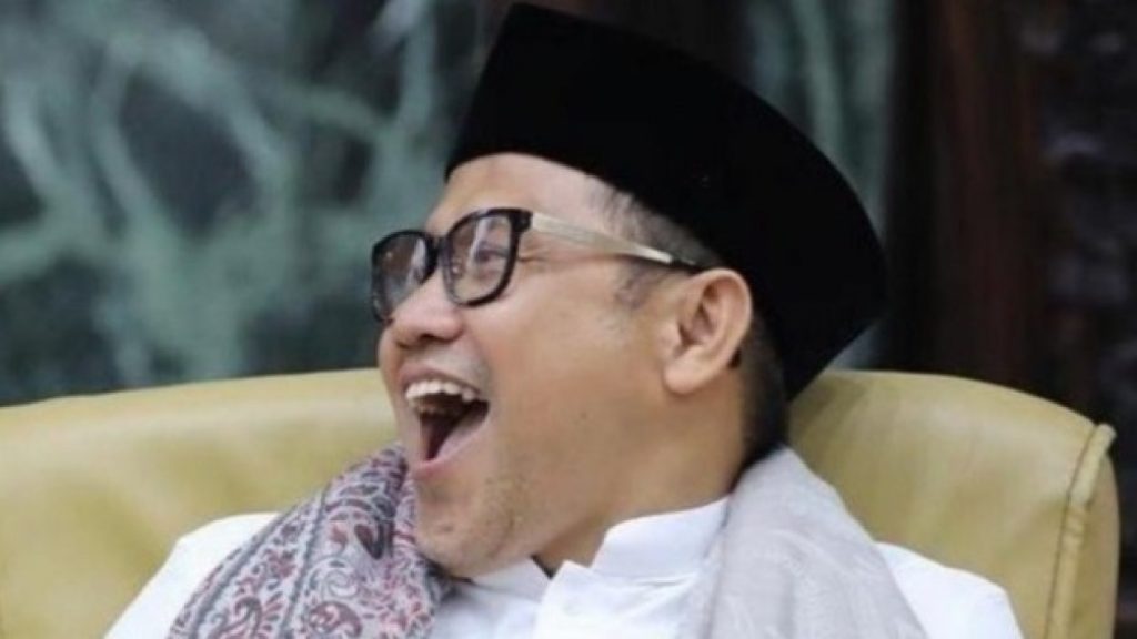 Cak Imin Gunakan HP di Tengah Persidangan Sengketa Pilpres 2024