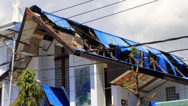 69 Rumah Hancur Akibat Angin Kencang di Lampung, dan Satu Warga Terluka