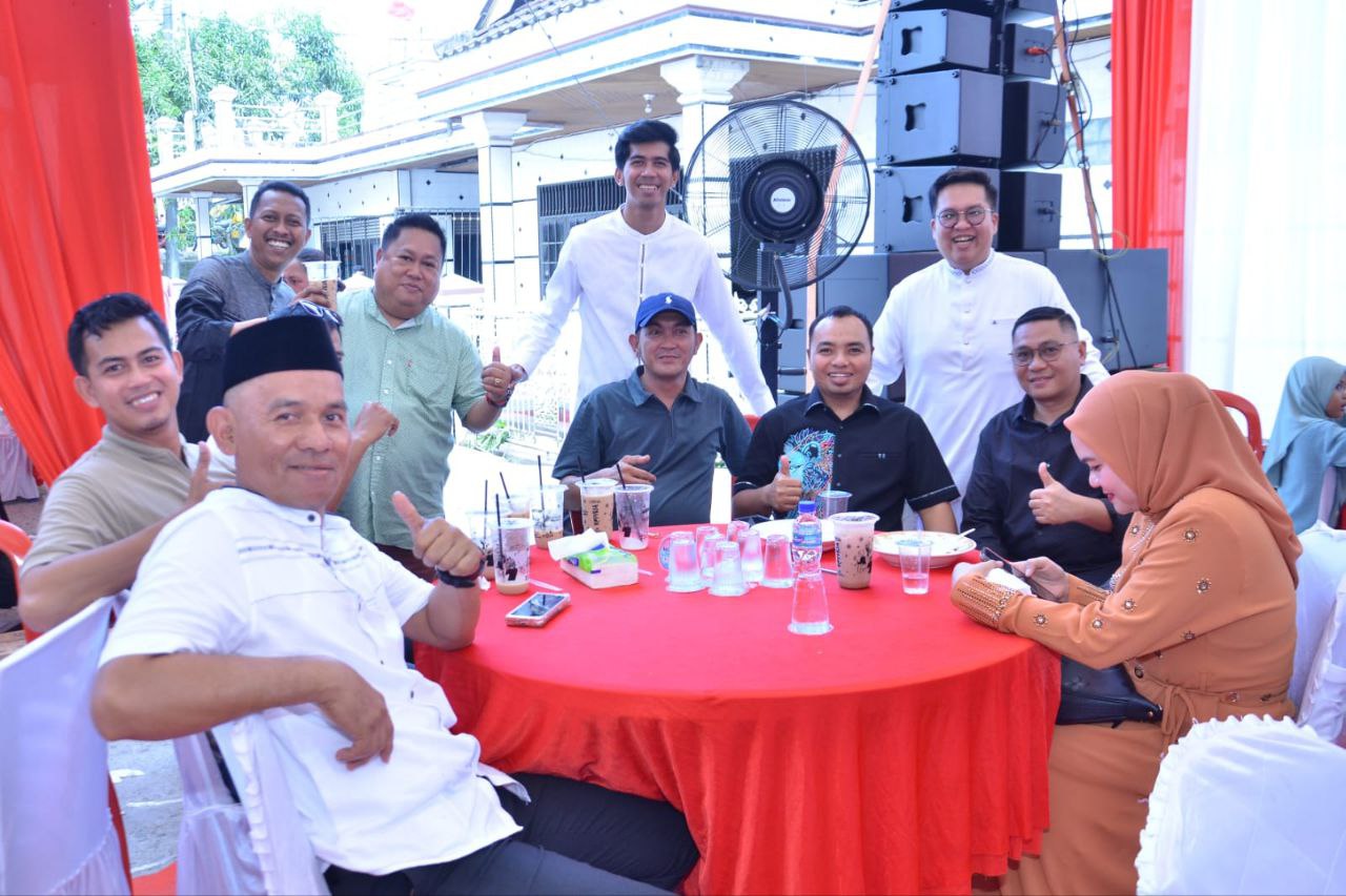 Sambut Idul Fitri: Rendi Solihin Berbagi Kebahagiaan di Samboja Kuala