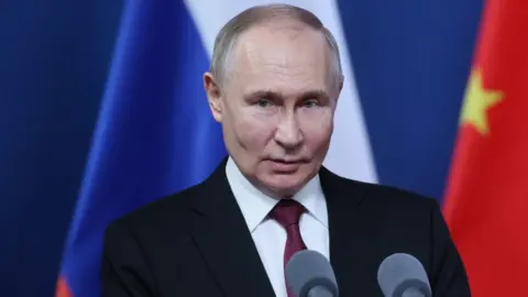 Putin Menolak Usulan Macron Soal Gencatan Senjata di Ukraina