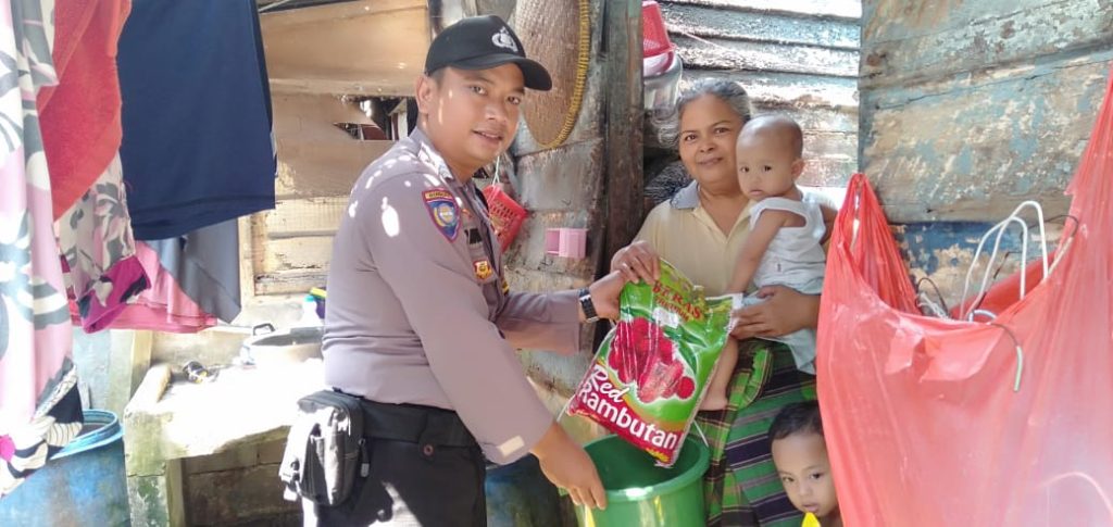 Bansos 1.200 Paket Sembako dari Polresta Tanjungpinang untuk Warga