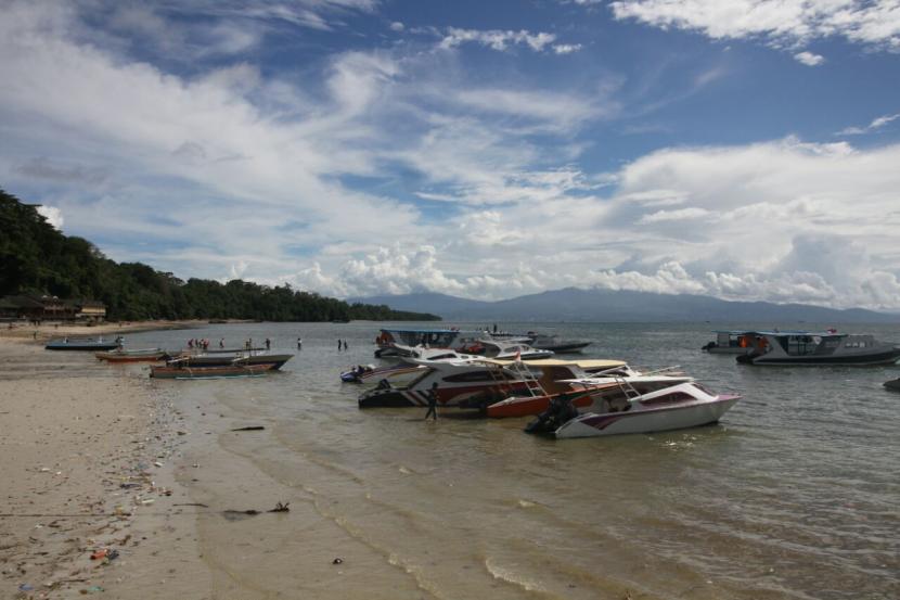 Ratusan Bobotoh Laut Palabuhanratu Dukung Iyos Somantri Sebagai Bupati Sukabum