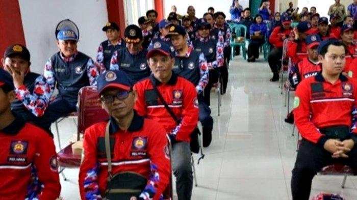 Teknik Penanggulangan Kebakaran: Pemkab Kukar Bekali 140 Relawan