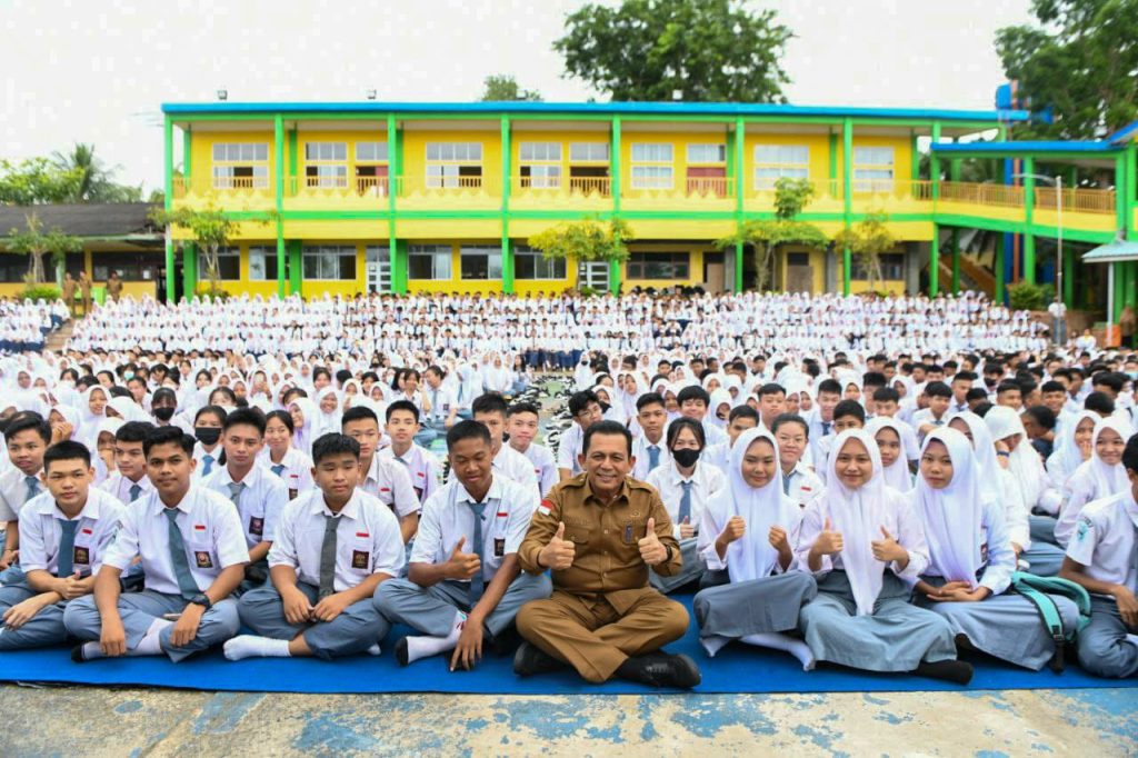 Seragam Gratis yang Harus Dibayar, Orang Tua Laporkan ke Anggota DPRD Kepri