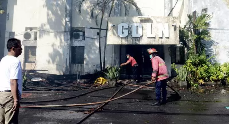 Kebakaran di GDLN Universitas Udayana, Diduga Akibat Konsleting Server, Mahasiswa Panik