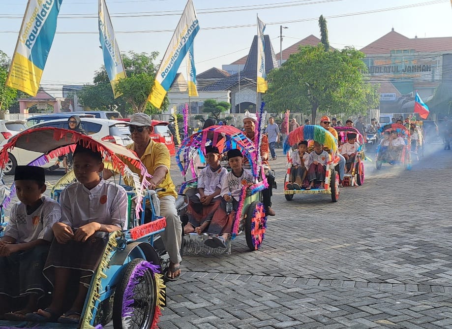 Ratusan Anak Ceria Ikuti Khitanan Massal Gratis yang Diselenggarakan oleh ‘LAZ Raudlatul Jannah’