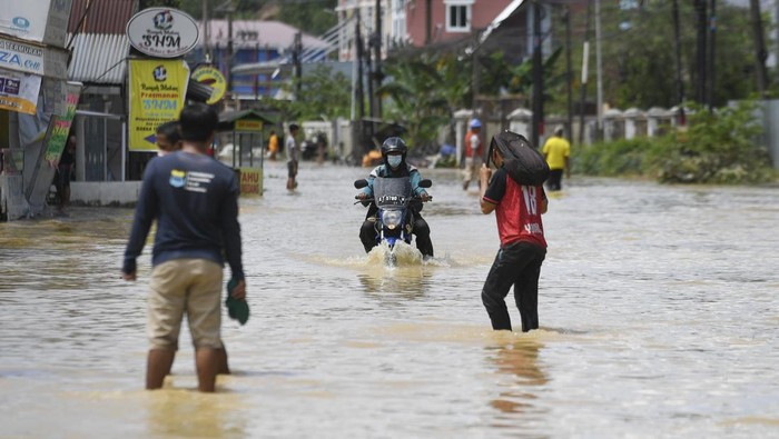 Balikpapan Alami Genangan Air di Berbagai Kawasan Karena Hujan Intensitas Tinggi