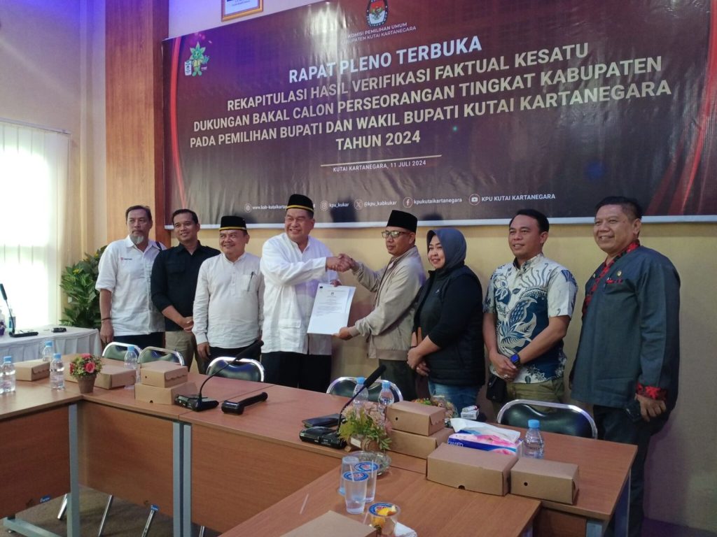 KPU Kukar Gelar Pleno Verifikasi Faktual Awal untuk Bapaslon AYL-AZA