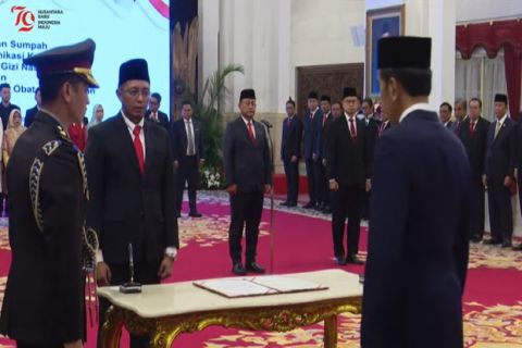 Presiden Jokowi Lantik Hasan Nasbi sebagai Kepala Kantor Komunikasi Kepresidenan