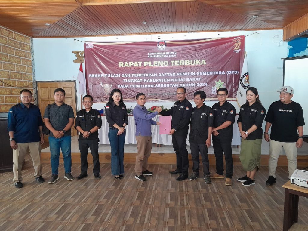 Polres Kutai Barat Hadiri Pleno Terbuka Rekapitulasi DPS Se Kabupaten Kutai Barat