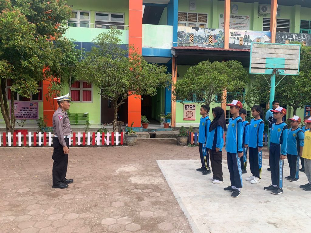 Sat Lantas Polres Berau Gelar Pembinaan Pocil di SDN 002 Tanjung Redeb