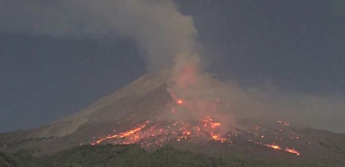 Gunung Merapi Erupsi, Awan Panas Terpantau Meluncur 1.200 Meter