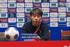 Shin Tae-yong Sempat Bingung Cari Pengganti Mees Hilgers di Laga Timnas Indonesia vs China.