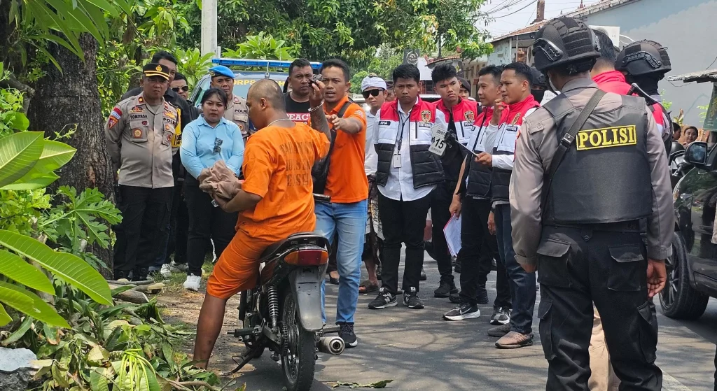 Bule Polandia Pukuli Anggota Brimob Polda Bali Hingga Klenger di Savaya Club, Walau Kenakan Seragam