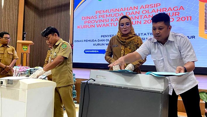 Jaga Efisiensi dan Keteraturan, Dispora Kaltim Musnahkan 4.479 Berkas Arsip