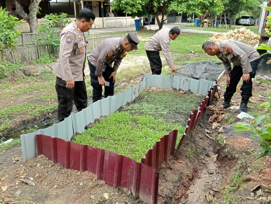 Polres Bontang Tingkatkan Ketahanan Pangan melalui Program P2B dengan Cek Lahan Pertanian