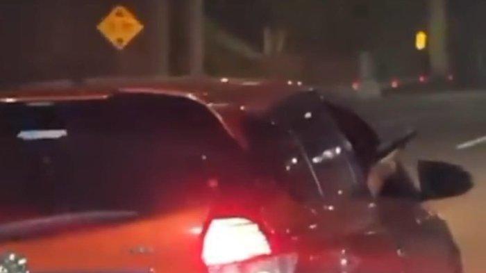 Aksi Koboi Pengendara Mobil Todongkan Benda Mirip Senpi di Tol Japek Gegerkan Warga