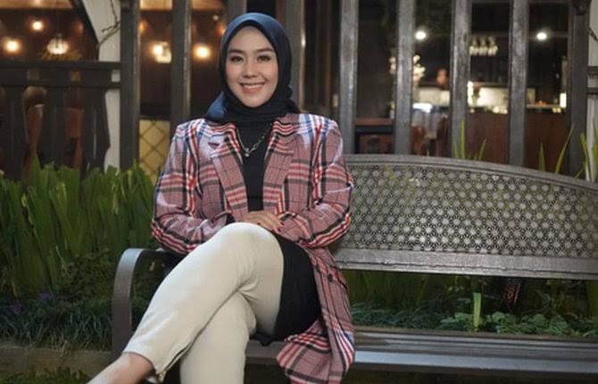 Gita KDI Berikan Jawaban Tajam tentang Pasangannya yang Selalu Berada di Posisi Buncit dalam Hasil Survei Pilgub Jabar