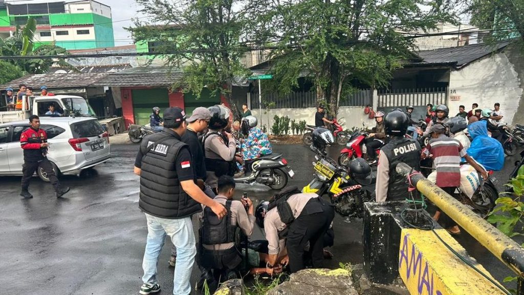 Warga Depok Saksikan Duel Sengit yang Berakhir dengan Satu Korban Tewas