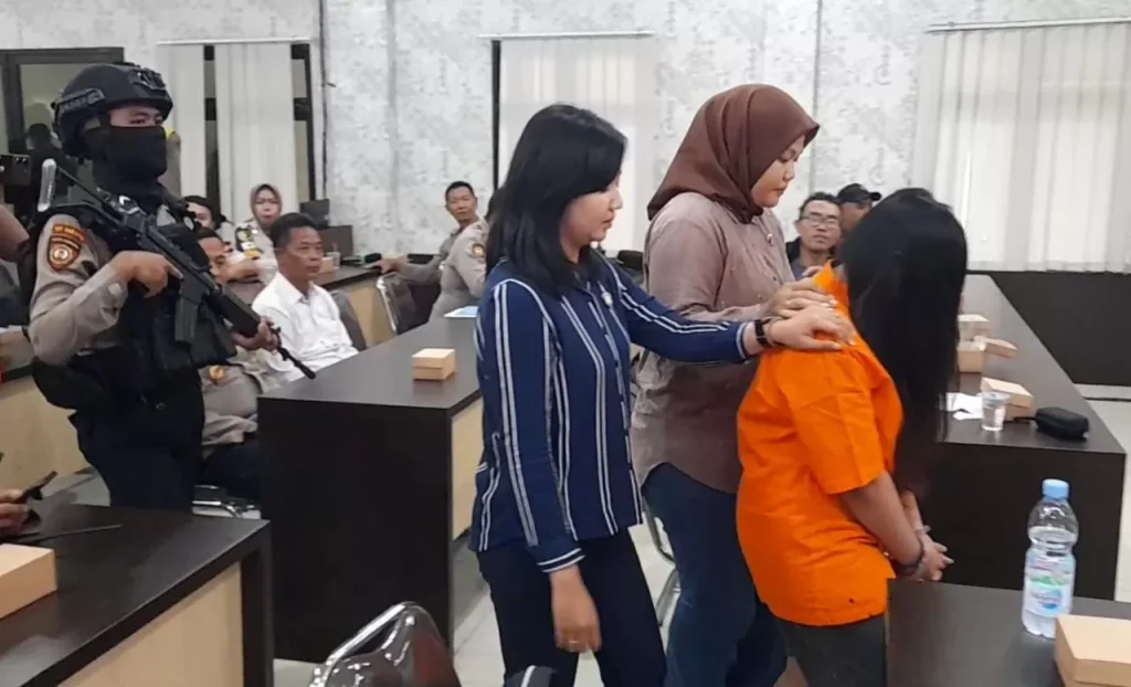 Dua Selebgram Karanganyar Raup Bayaran Besar karena Promosi Judi Online