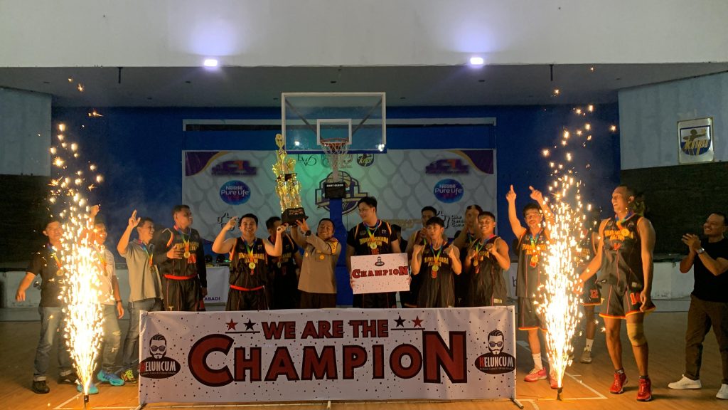 Tim Basket Bhayangkara Polda Kaltim Raih Juara Pertama di “Keluncum Corporate League”