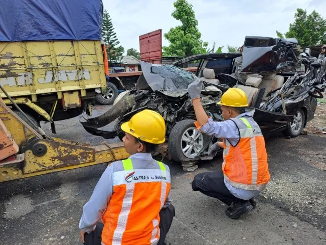 Terungkap! Identitas Dua Pegawai Dinsos Jatim yang Tewas di Tol Jombang