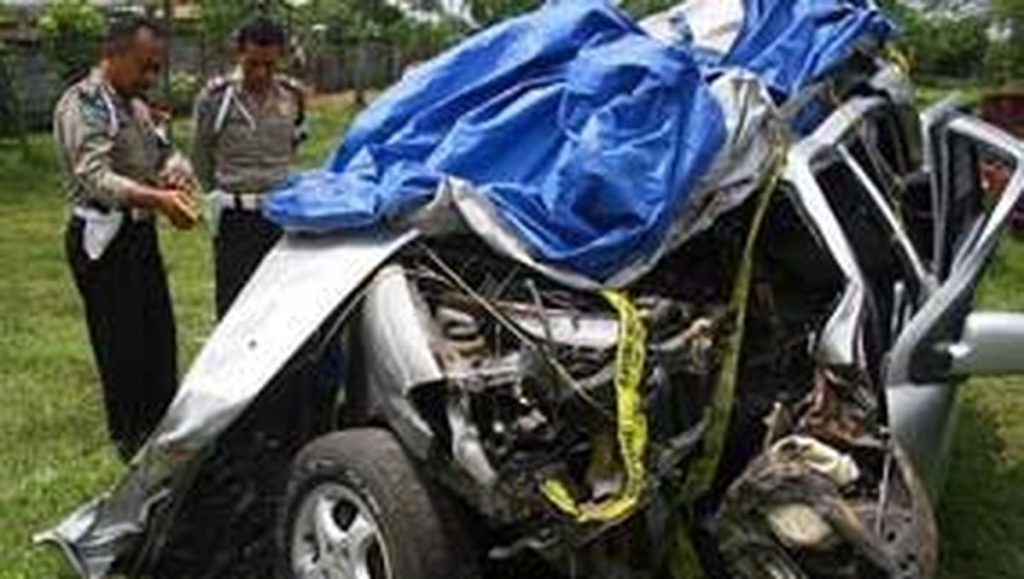Tabrak Pohon di Malang, Mahasiswa Asal Maluku Meninggal di LokasiTabrak Pohon di Malang, Mahasiswa Asal Maluku Meninggal di Lokasi
