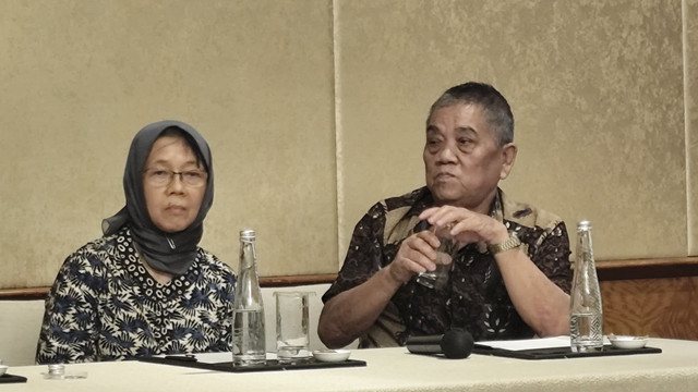 Mantan Pawang OCI Menyangkal Klaim Pemain Sirkus Diberi Kotoran Gajah