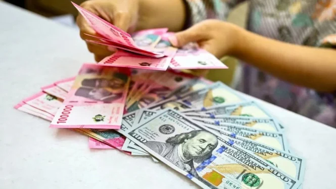 Rupiah Melemah ke Rp16.772/USD Saat Libur Lebaran