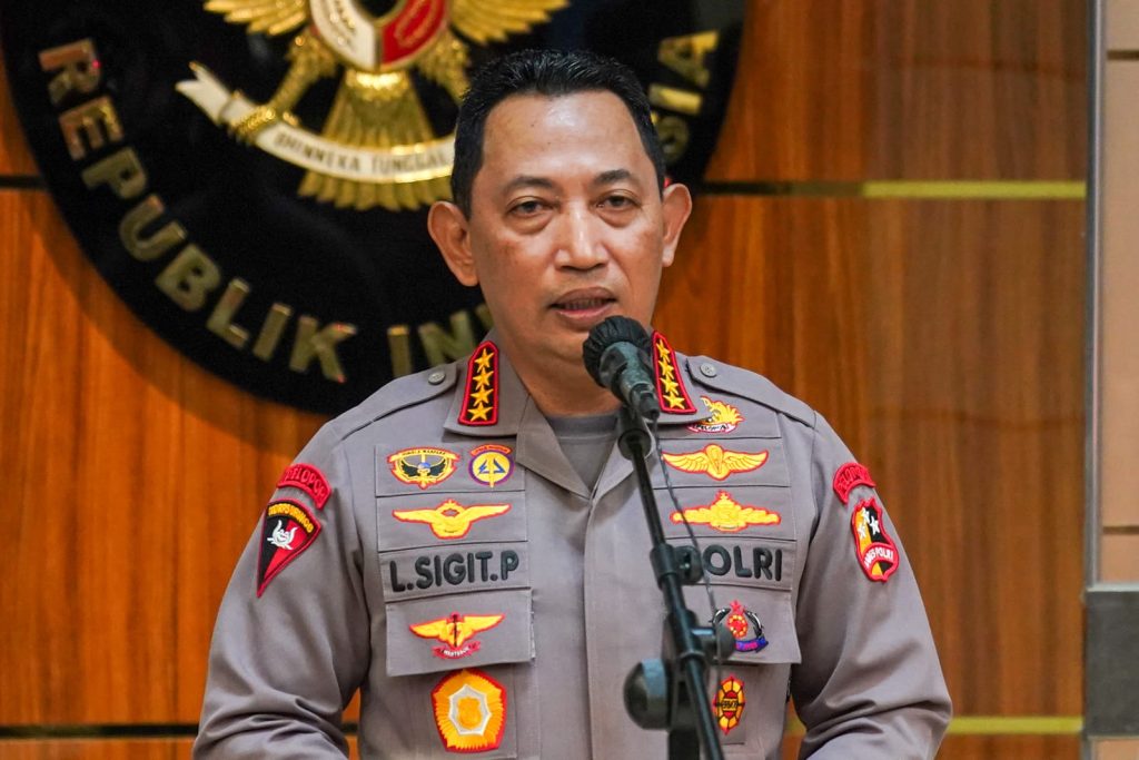 13 Perwira Tinggi Kenaikan Pangkat, Kapolri Pimpin Upacara