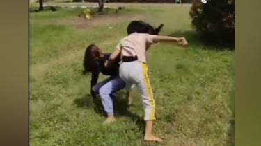 Dua Siswi SMP Palembang Adu Jotos, Disdik Turun Tangan