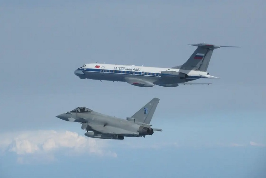 Jet Inggris Hadang Pesawat Militer Rusia di Baltik