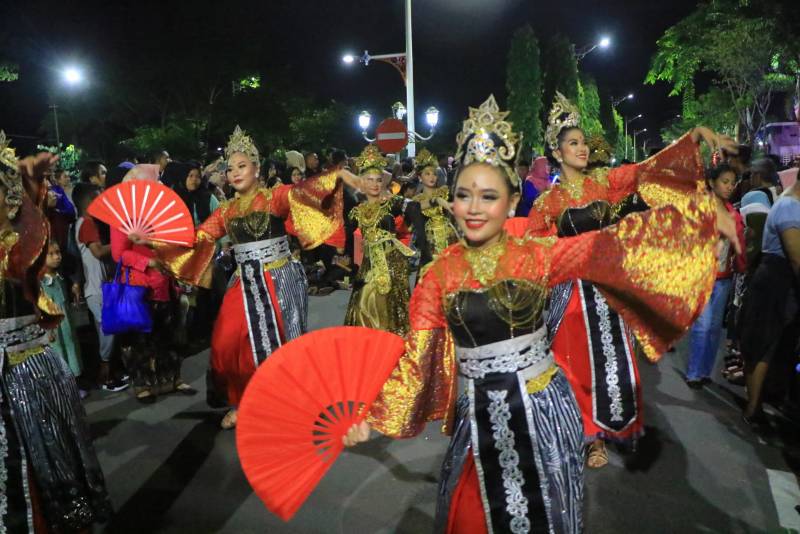 98 Wali Kota Ramaikan Karnaval Budaya Surabaya