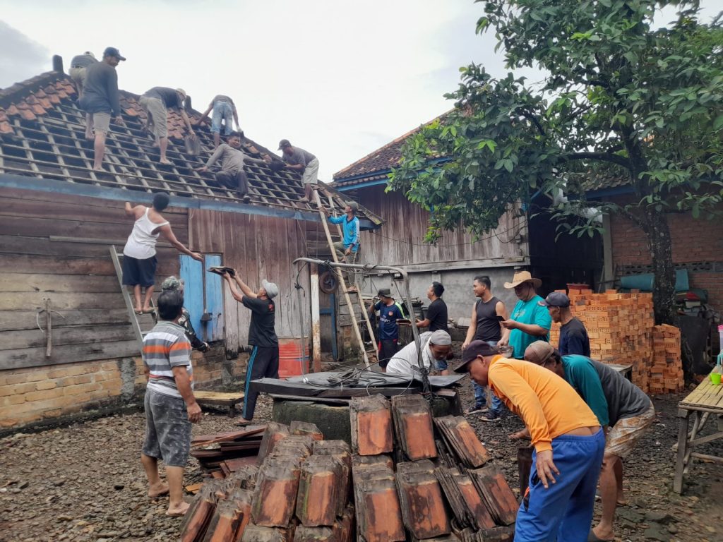 Tanggul Rob Dibangun, Puluhan Rumah Pluit Dibongkar