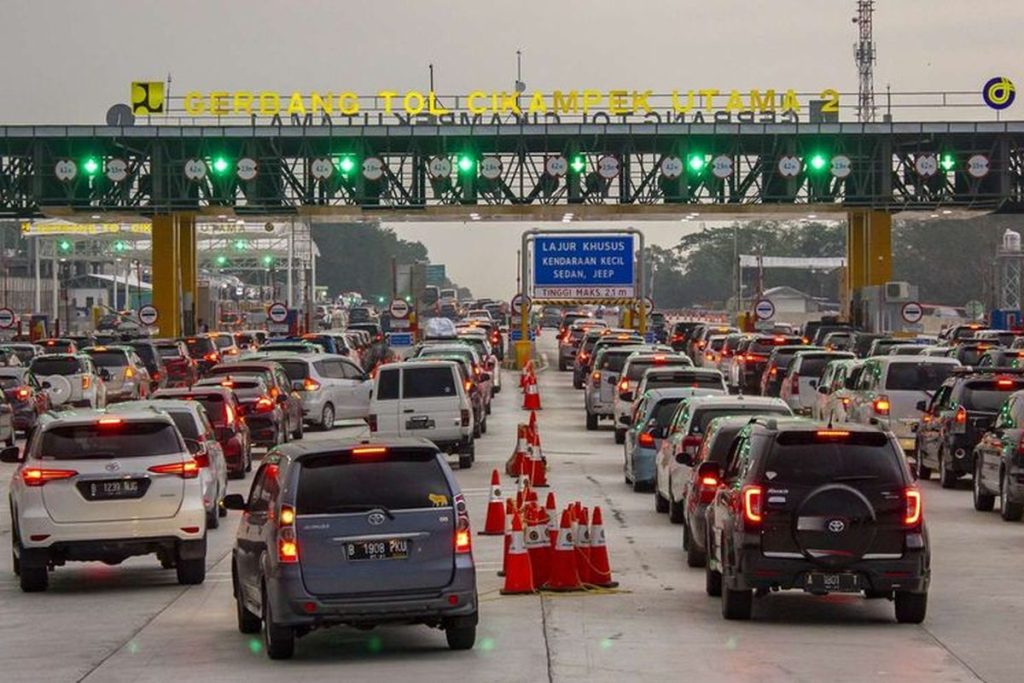 Tol Jakarta Padat, Kecelakaan Lalu Lintas Terganggu