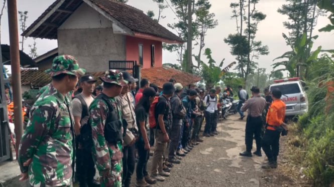 Setelah 4 Hari Hilang, Pendaki Asal Karawang Akhirnya Ditemukan di Gunung Cikuray