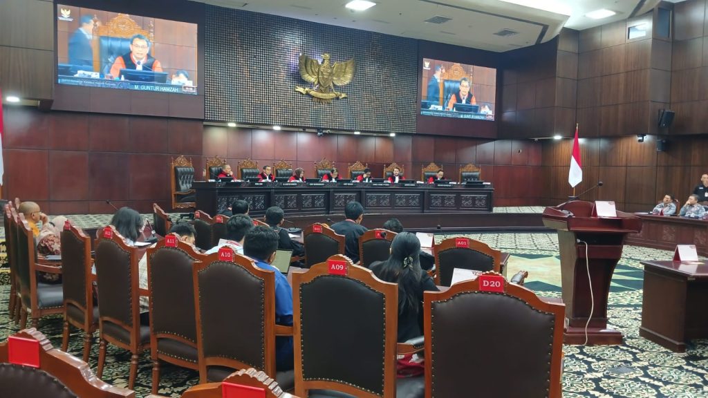 MK: Sekolah Swasta Juga Harus Gratis!