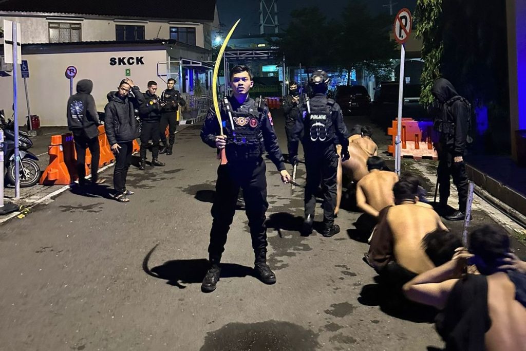 Polisi Cegah Tawuran di Kramat Senen